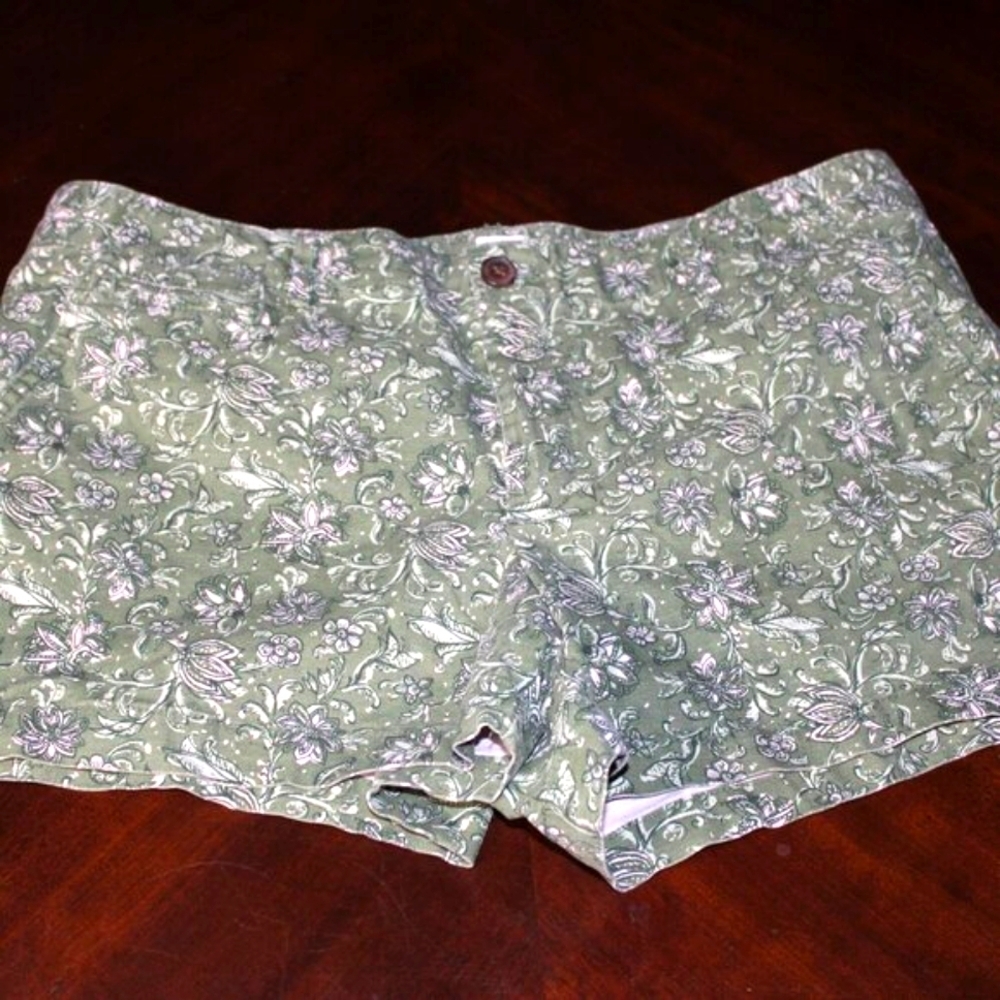 Gap Floral Shorts Size 12 | Cottagecore Print